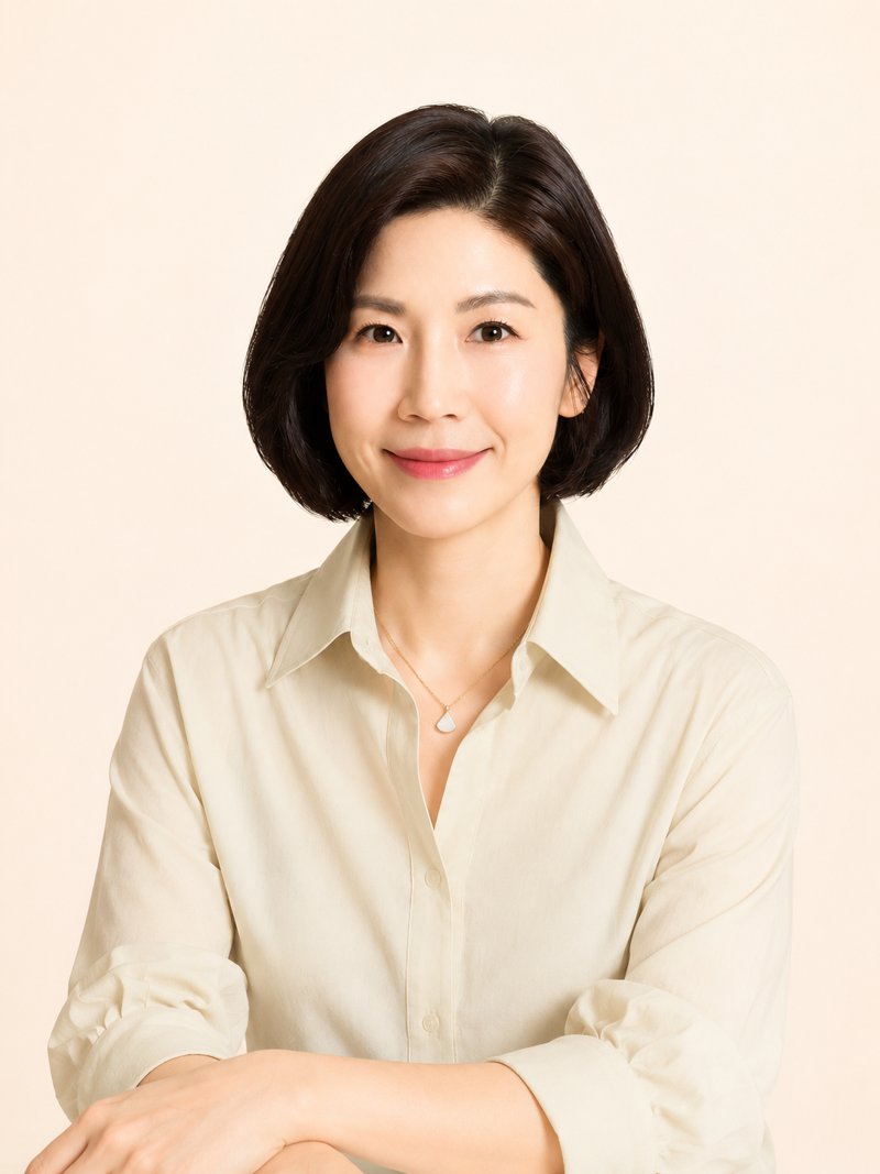Eonni, your Korean tutor, smiling warmly